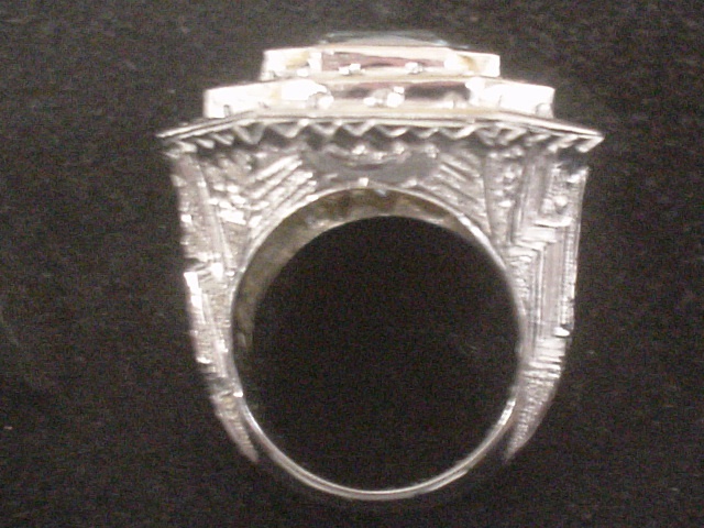 Ring up close